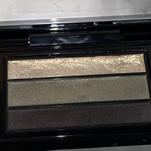 Cool Companions Veluxe Pearlfushion Shadow Trio Palette - Picture 4 of 16